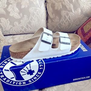 Birkenstock Arizona sandal white size 8 (38)